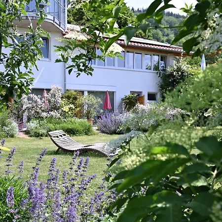 Bed & Breakfast Am Paradies 3*