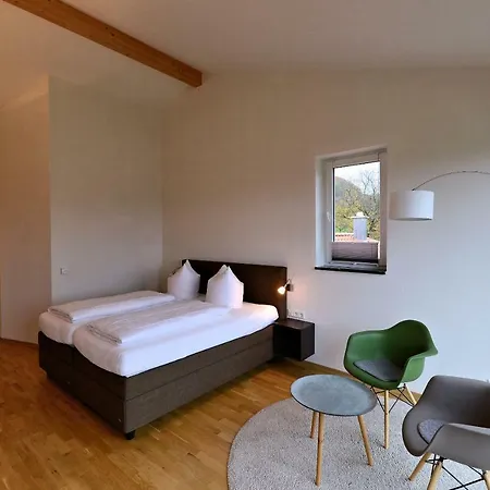 ベッド・アンド・ブレックファスト Am Paradies ミュールハイム