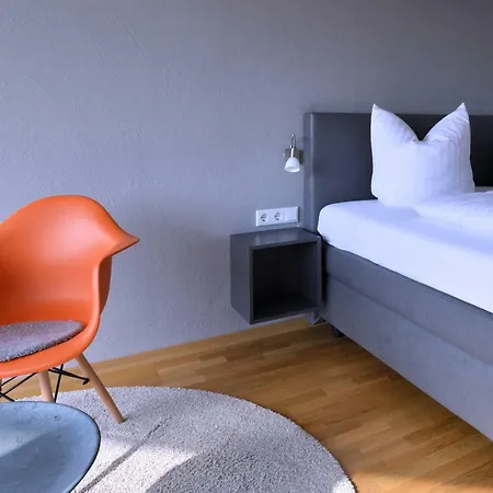 Am Paradies 3*