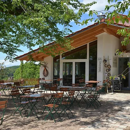 Bed & Breakfast Am Paradies 3*